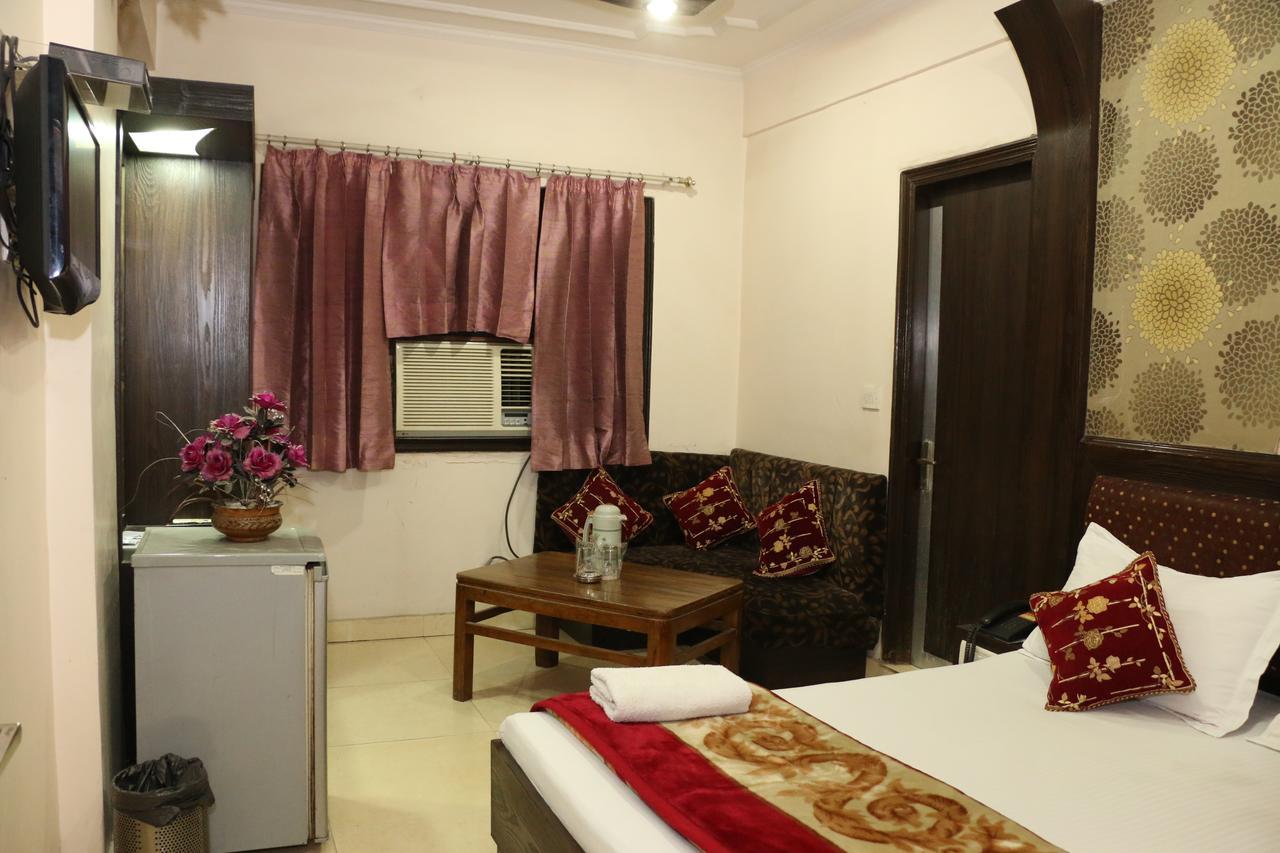 Hotel Maharaja Delhi  Exterior photo