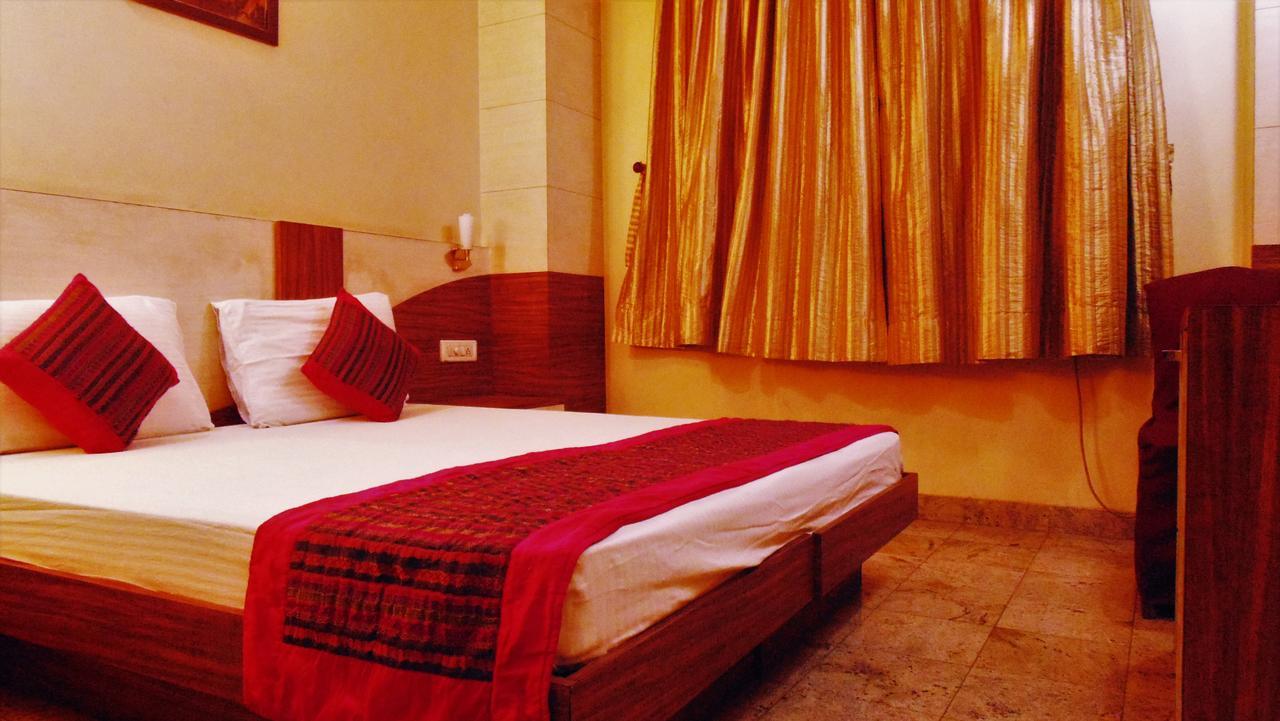 Hotel Maharaja Delhi  Exterior photo