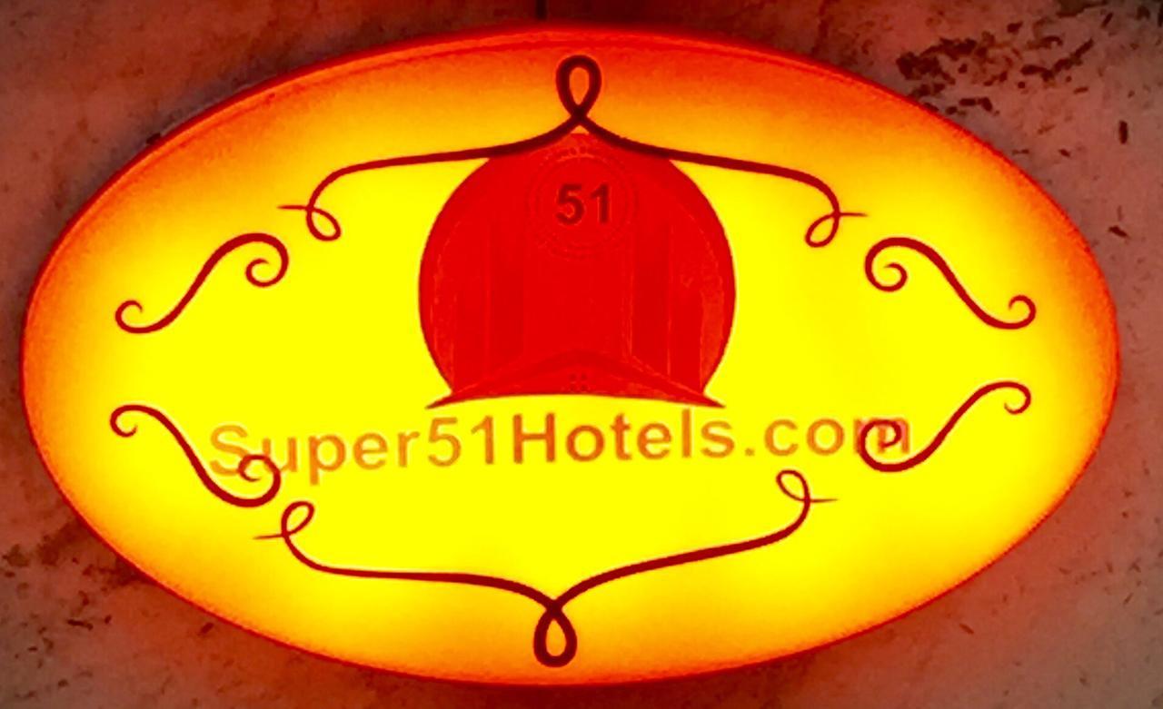 Hotel Maharaja Delhi  Exterior photo